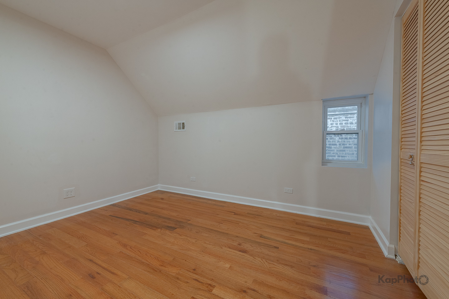 527 N Ridgeway Avenue