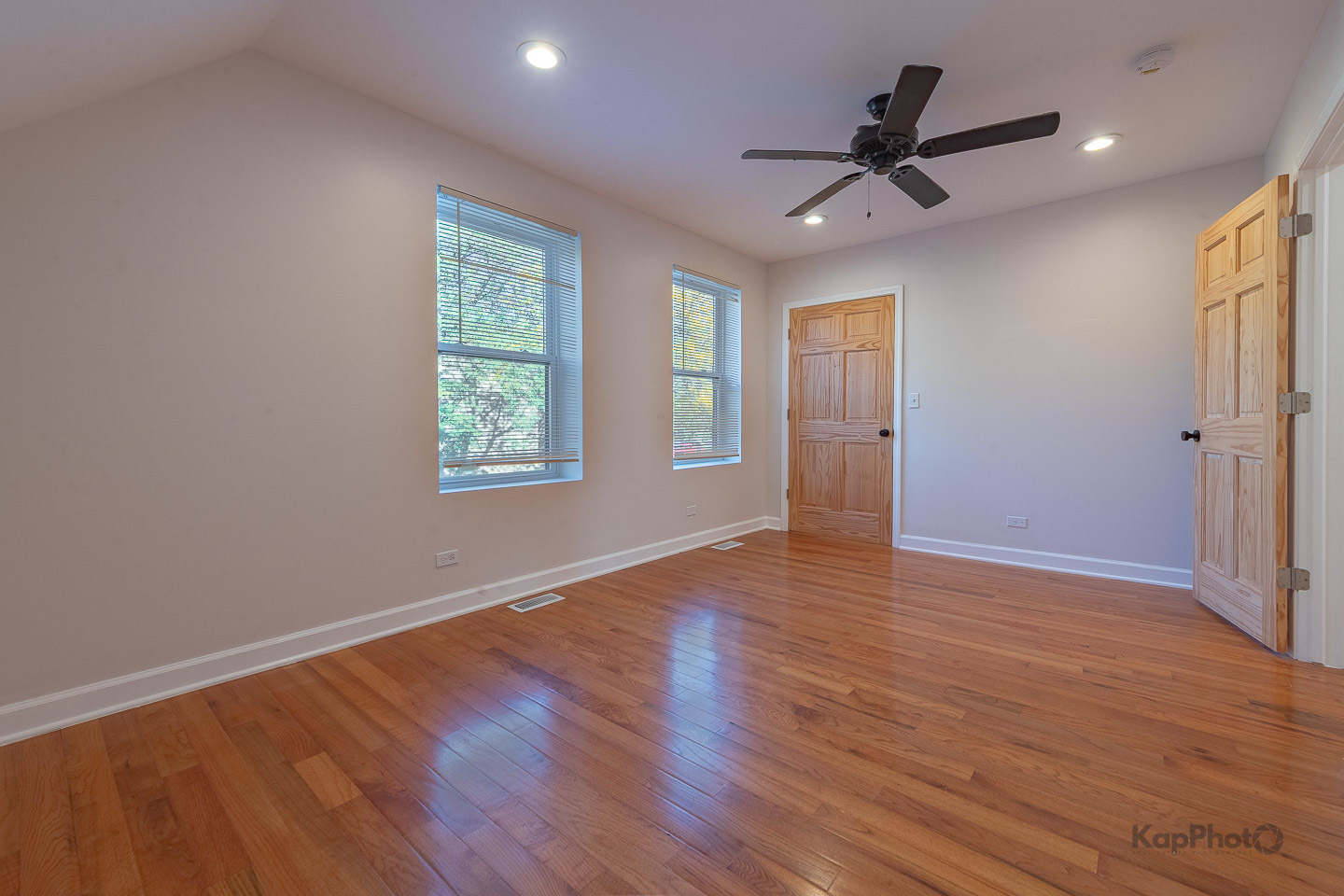 527 N Ridgeway Avenue