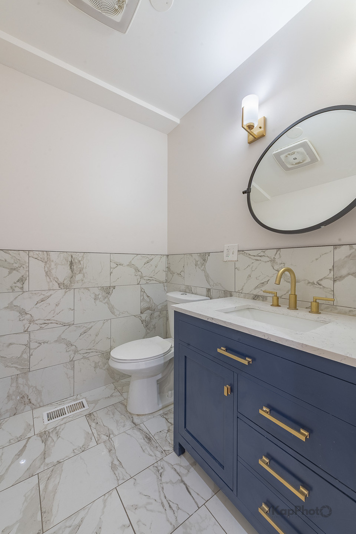 527 N Ridgeway Avenue