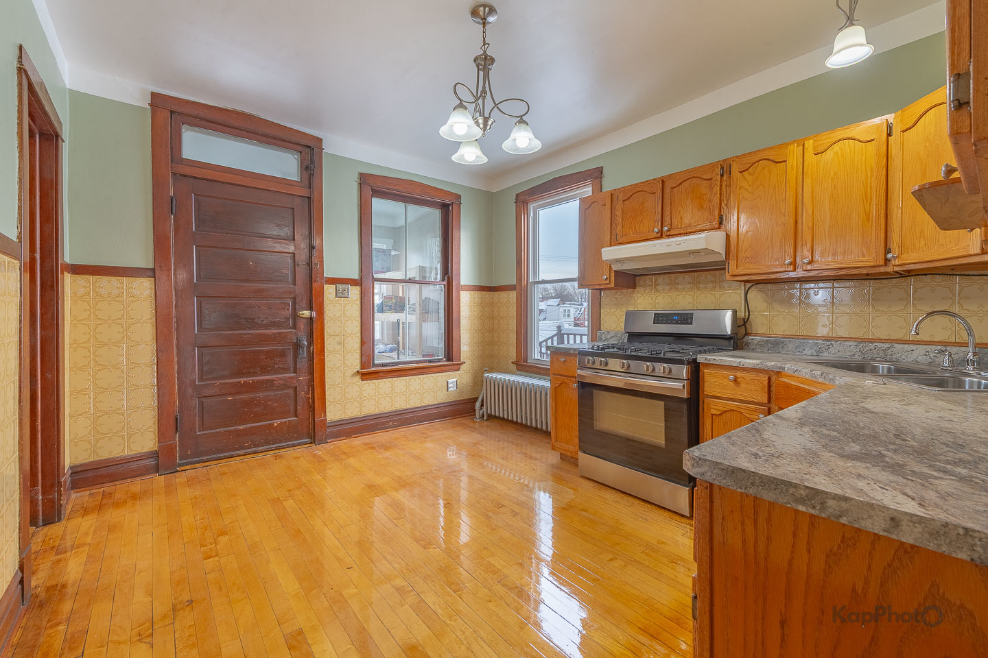 3530 W Evergreen Avenue Unit: 2