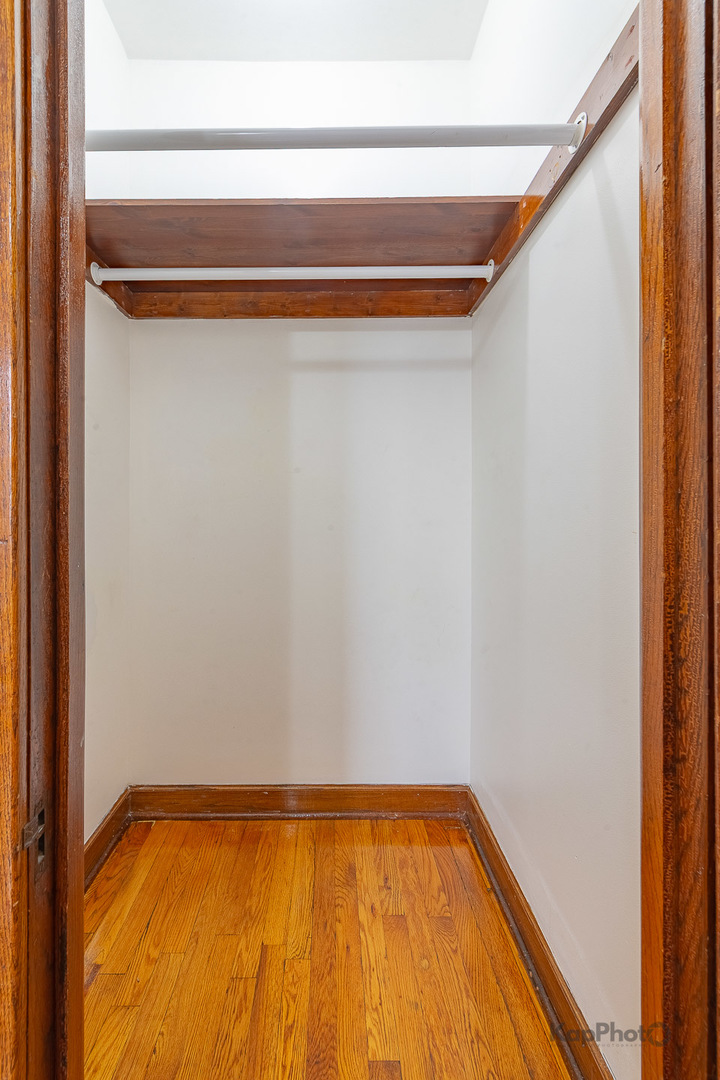 3530 W Evergreen Avenue Unit: 2