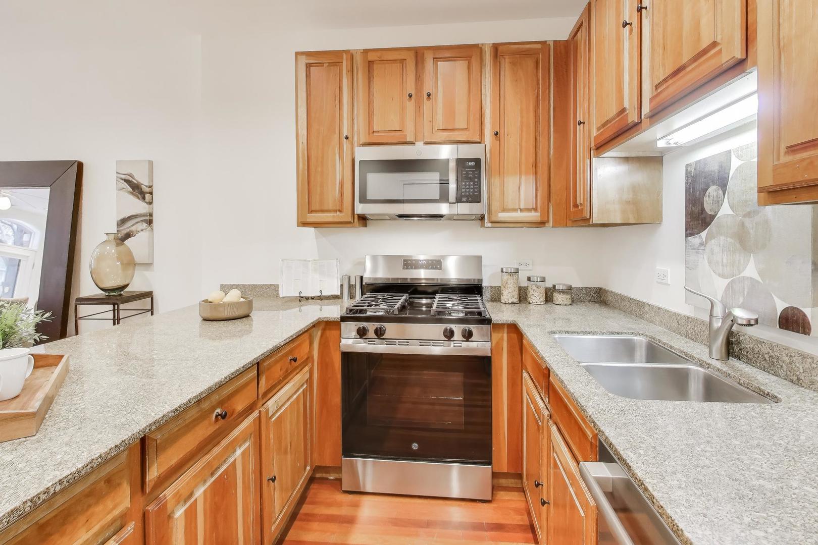 1327 S Indiana Parkway