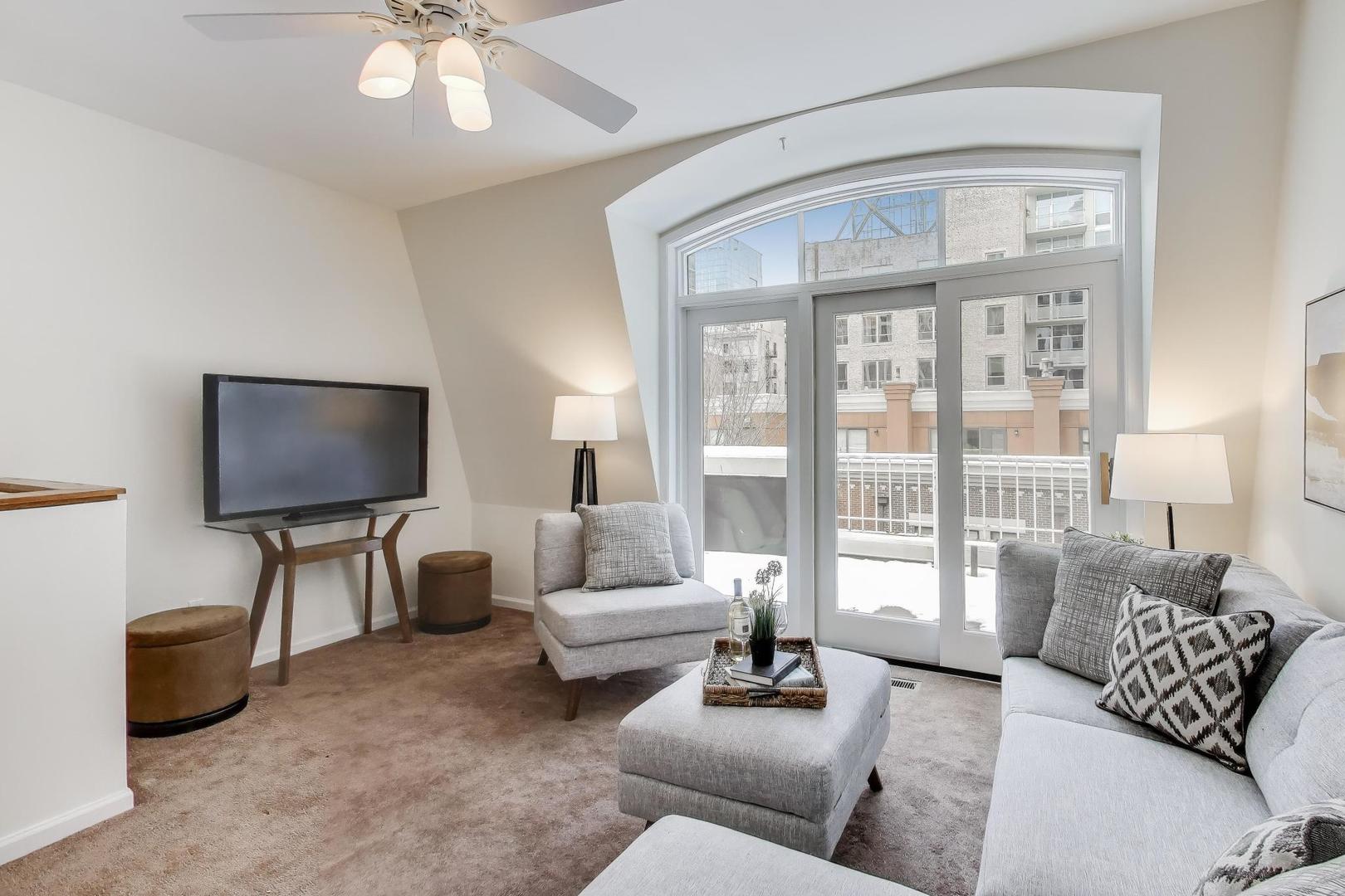 1327 S Indiana Parkway