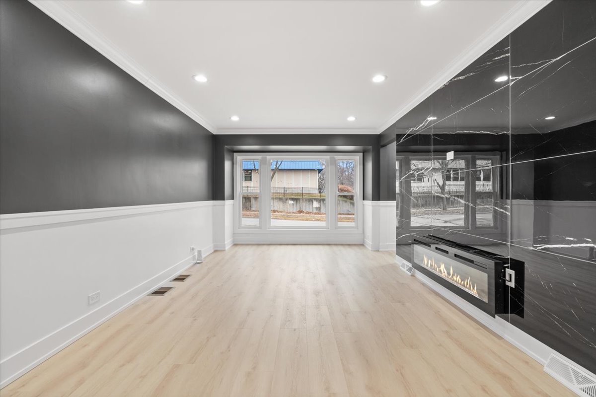 9737 S University Avenue