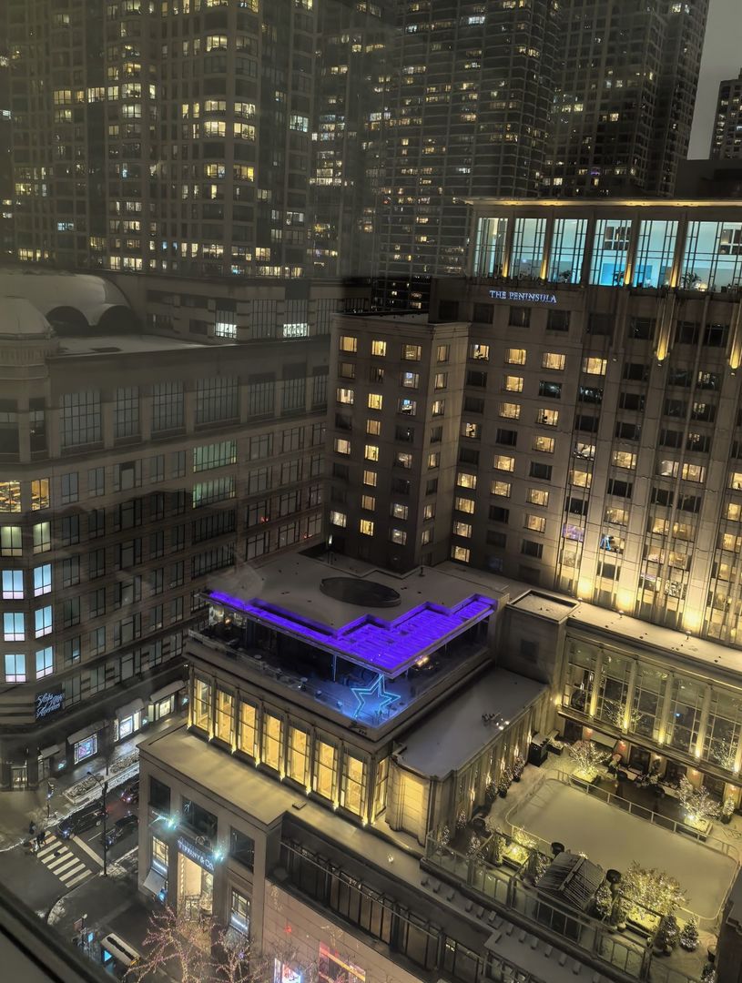 777 N Michigan Avenue Unit: 2405