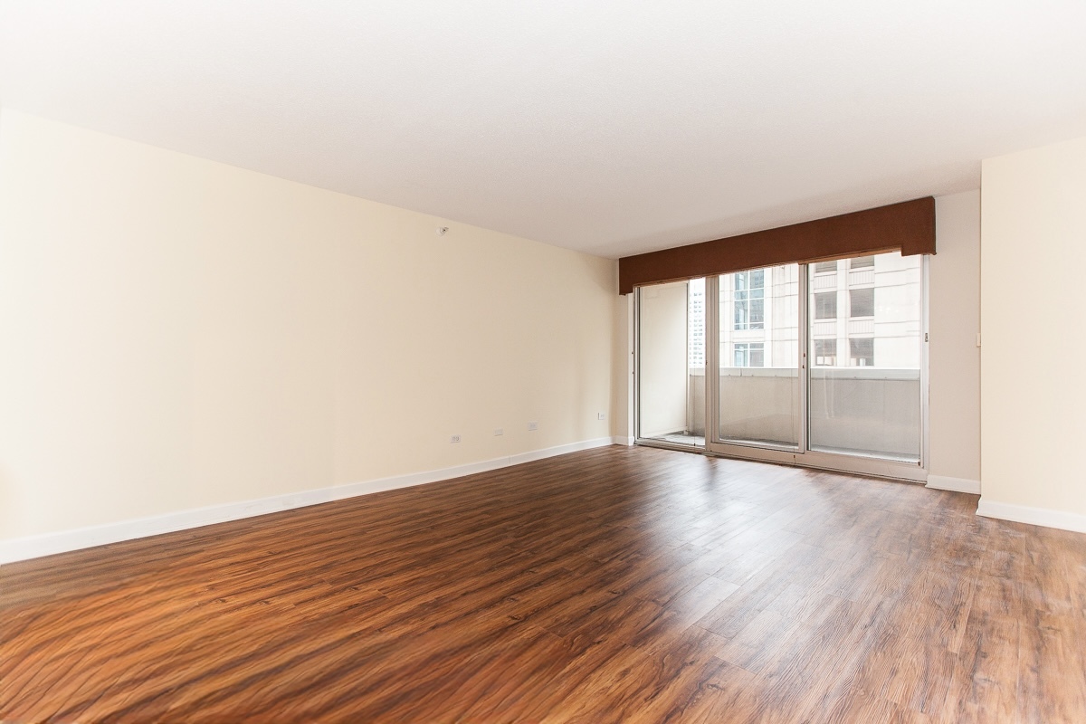 545 N Dearborn Street Unit: 902