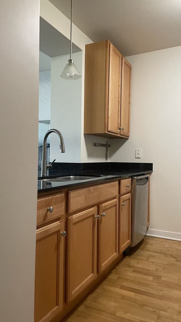 1160 S Michigan Avenue Unit: 1404