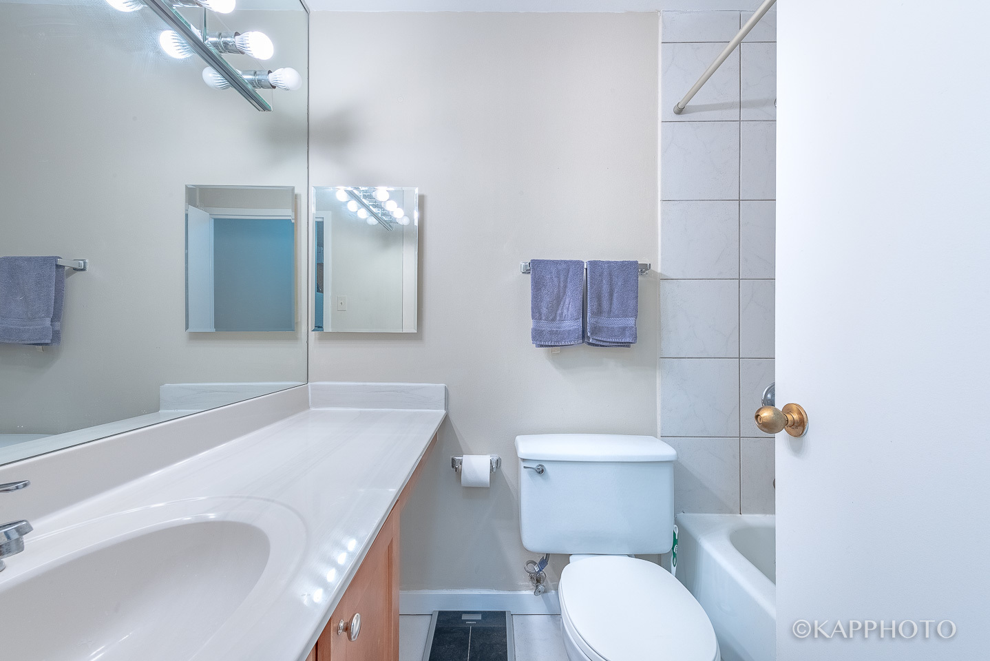 211 E Ohio Street Unit: 724