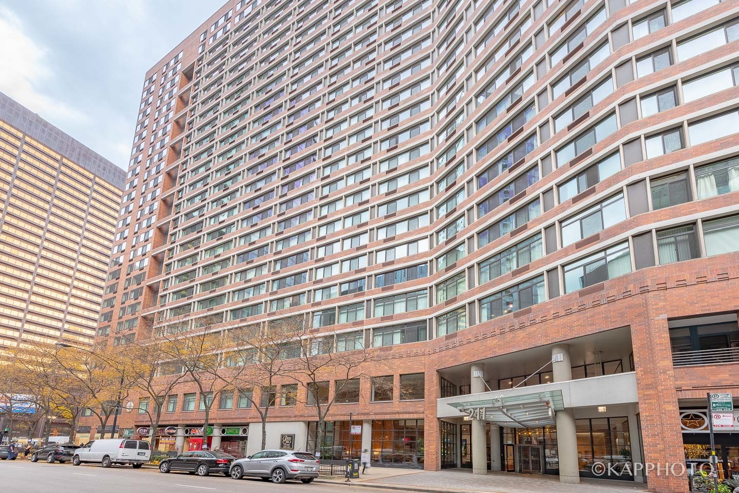 211 E Ohio Street Unit: 724