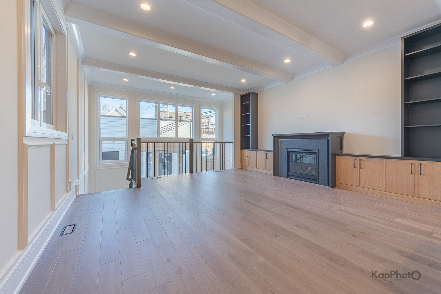 4015 N Albany Avenue