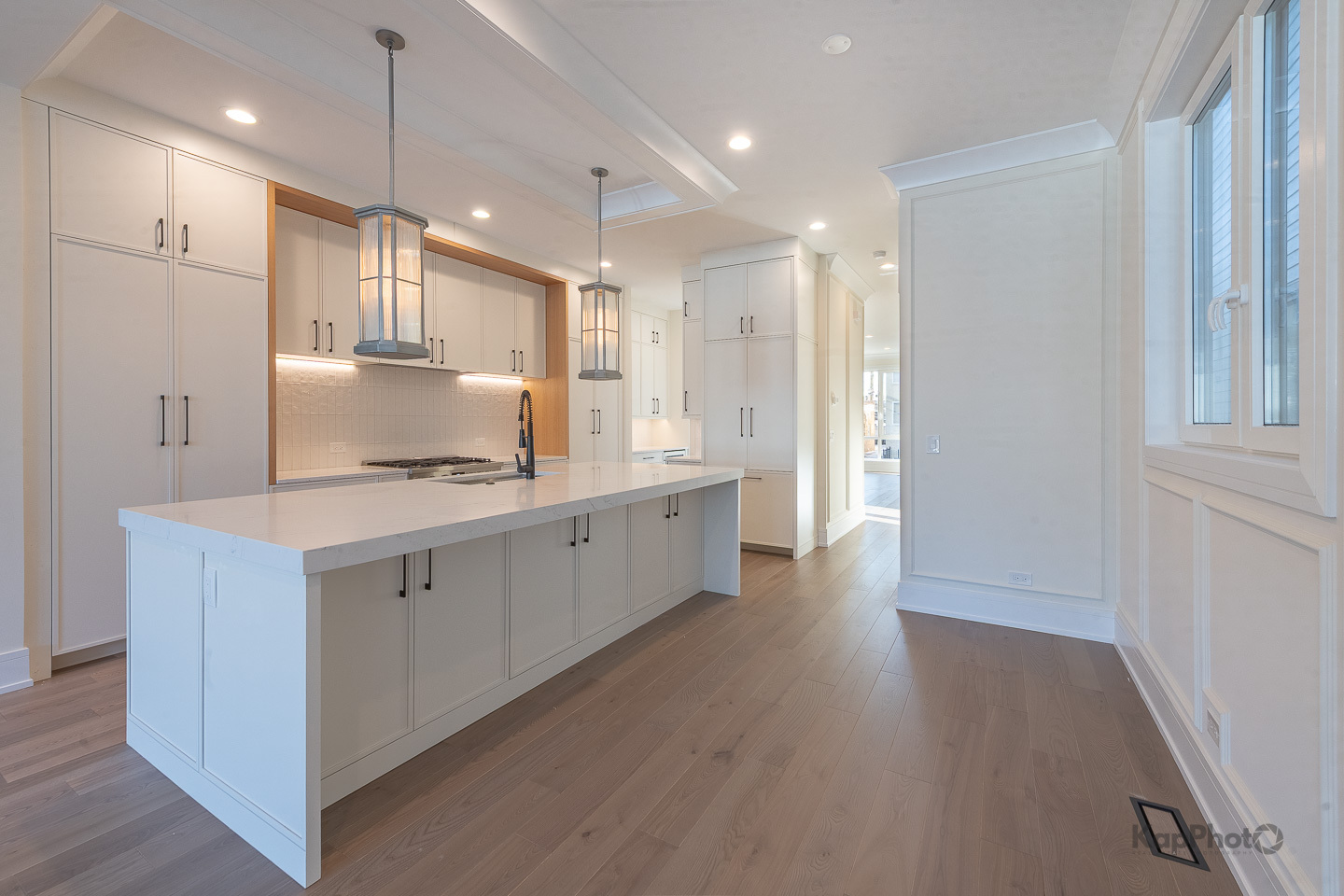 4015 N Albany Avenue