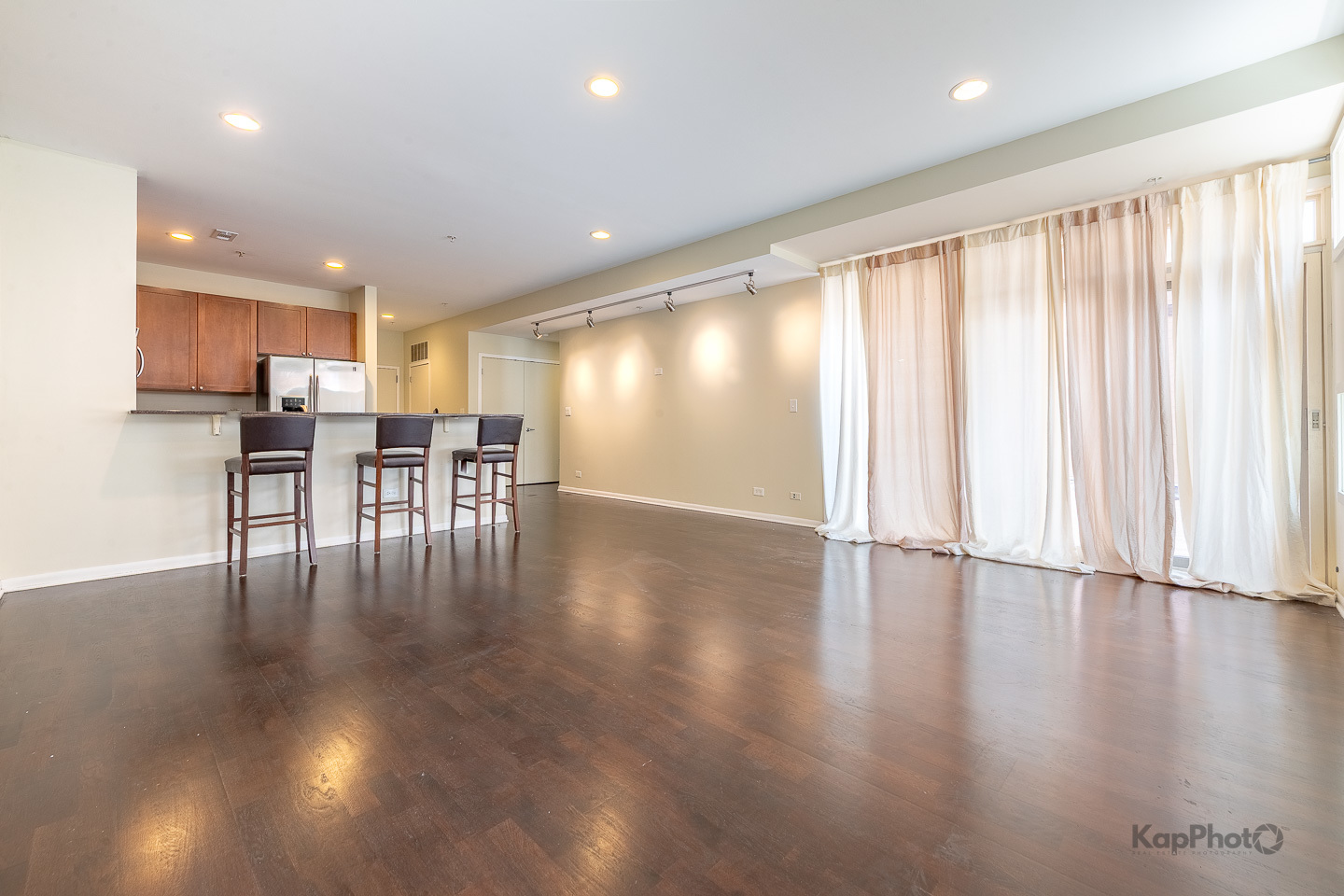 915 S Oak Park Avenue Unit: 1B