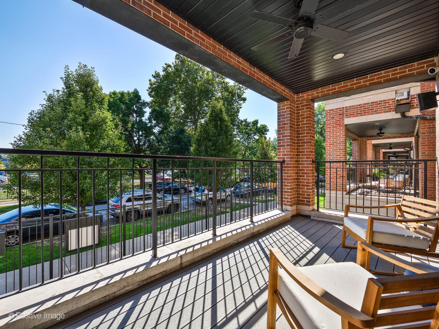 2018 W LEMOYNE Street Unit: 1W