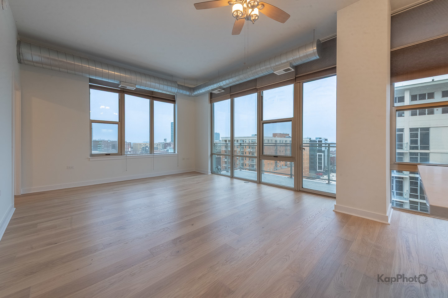 901 W MADISON Street Unit: 921