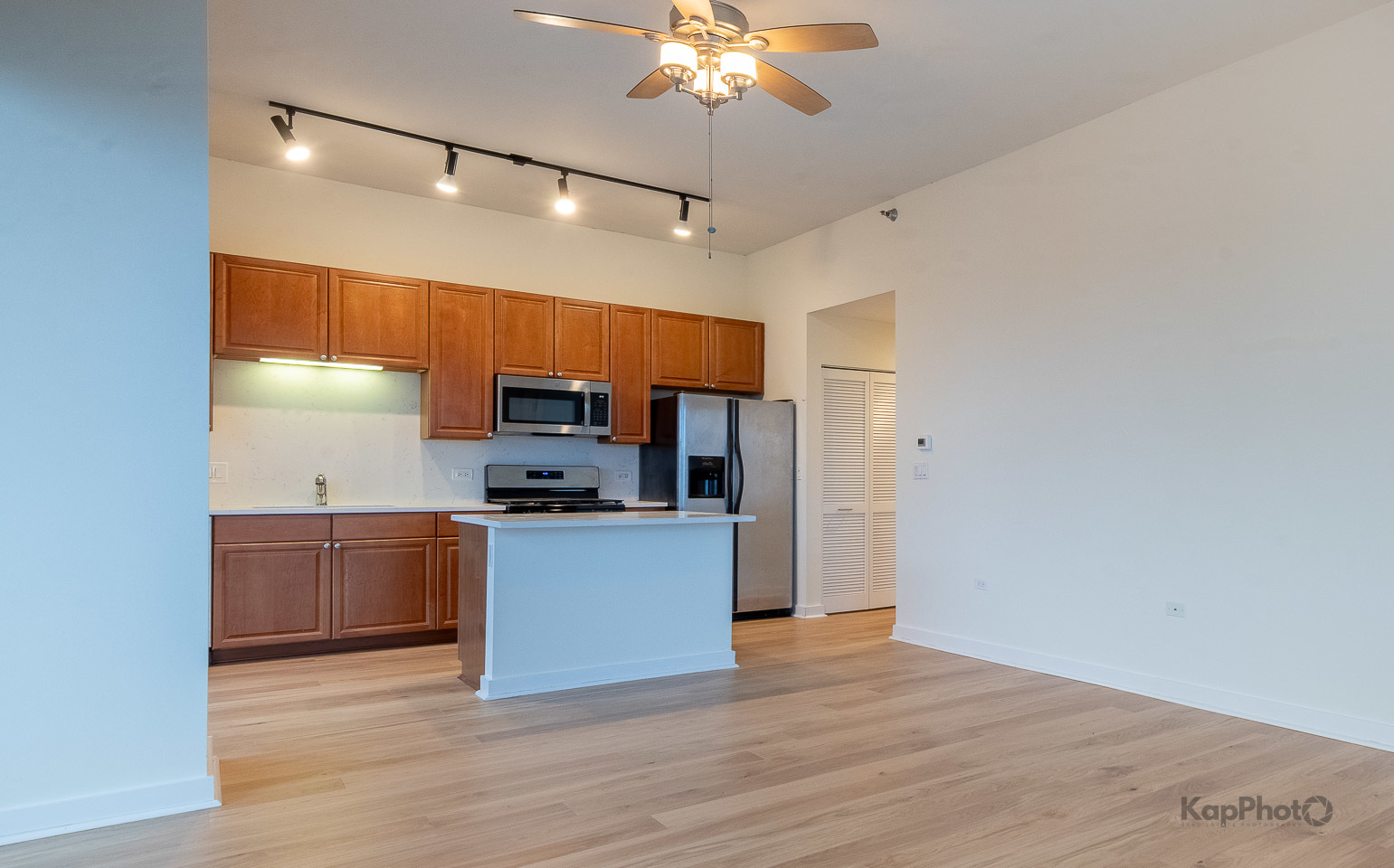 901 W MADISON Street Unit: 921