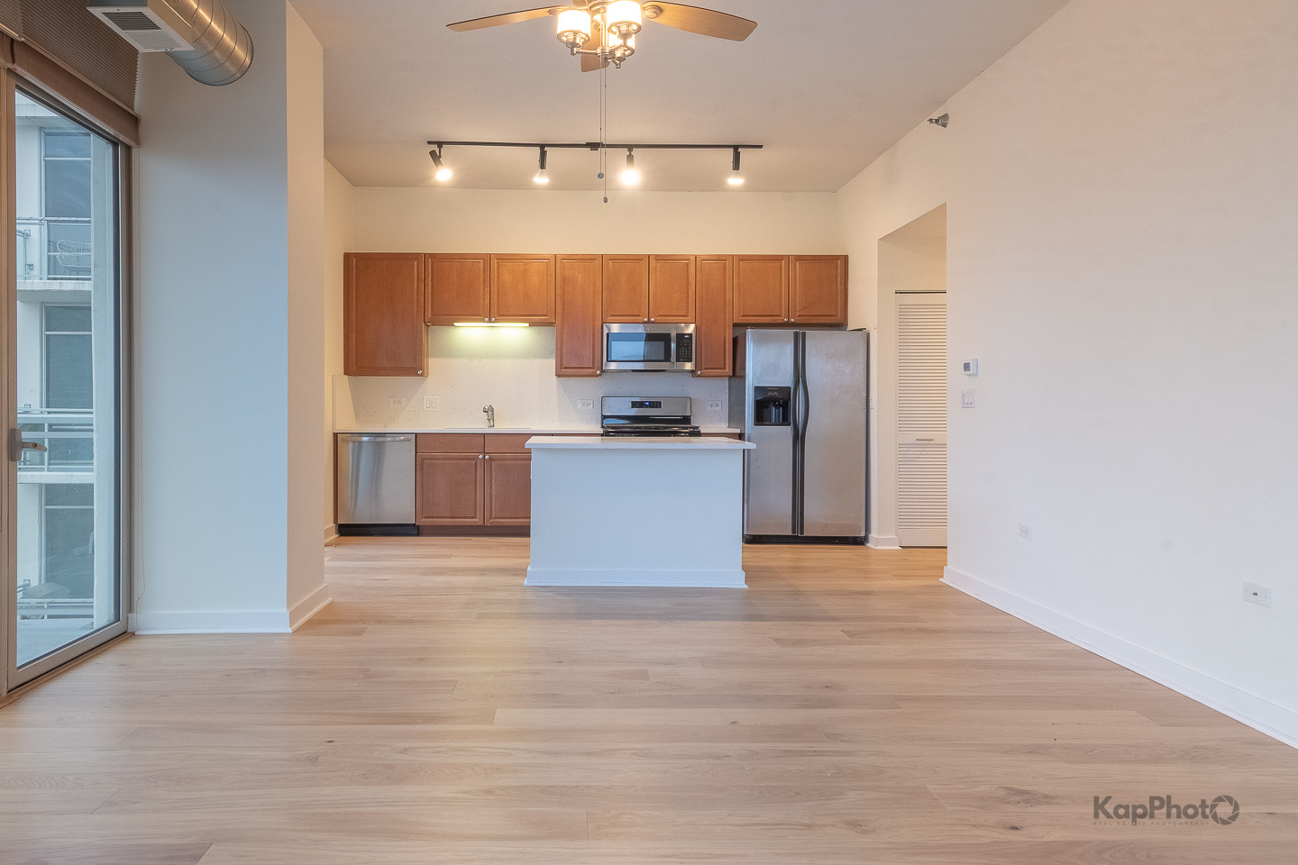 901 W MADISON Street Unit: 921