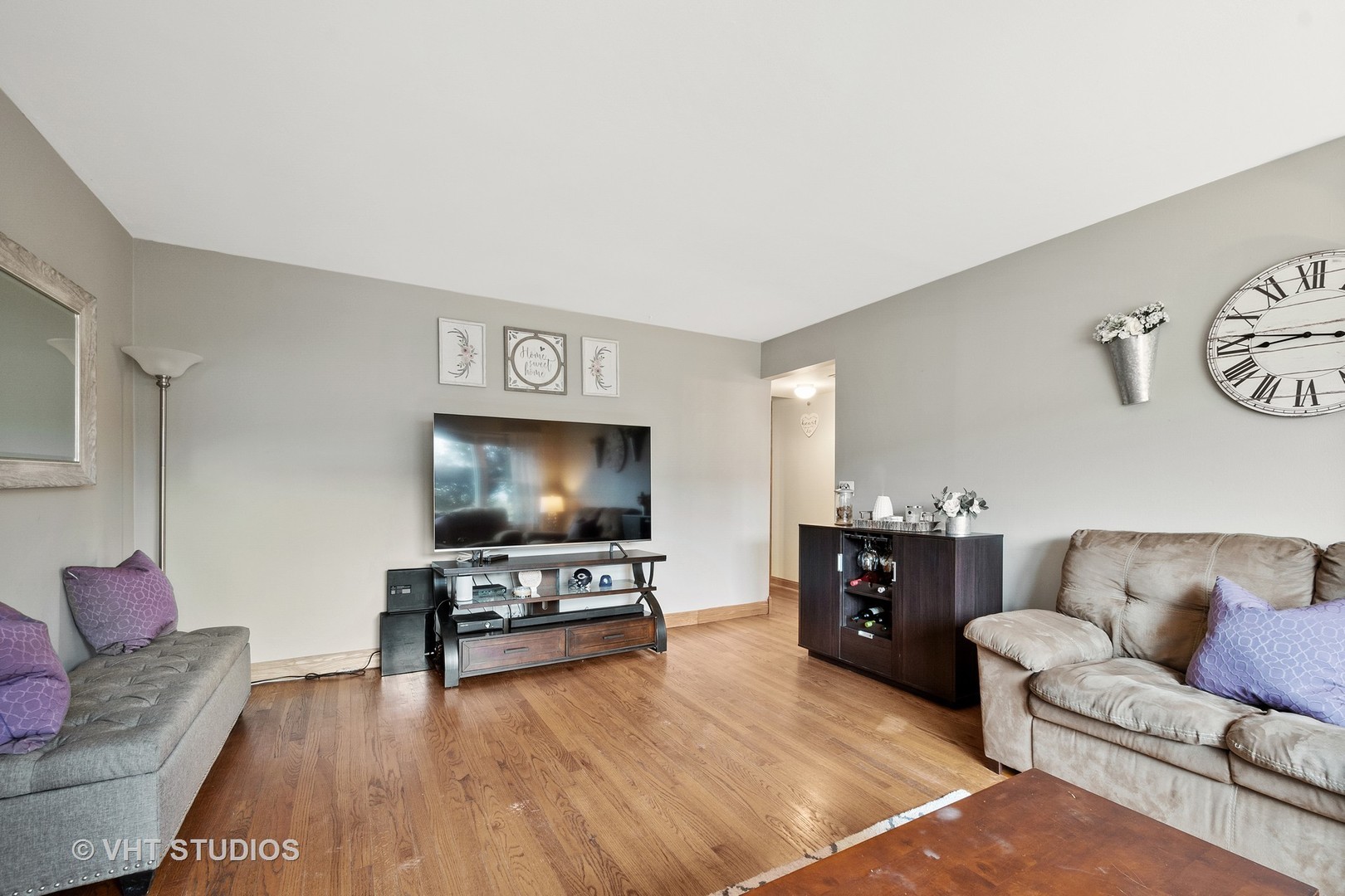 235 W Johnson Street Unit: 1B