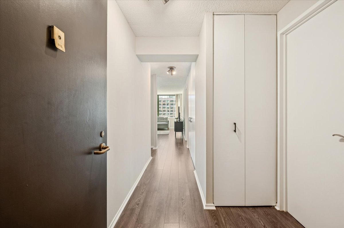 440 N McClurg Court Unit: 916