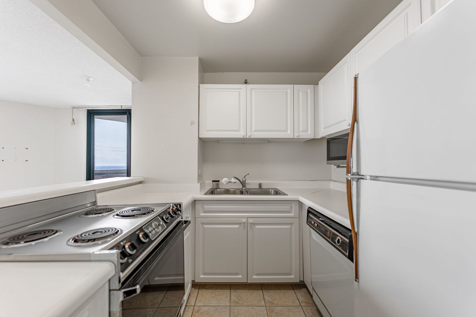 3660 N Lake Shore Drive Unit: 1912