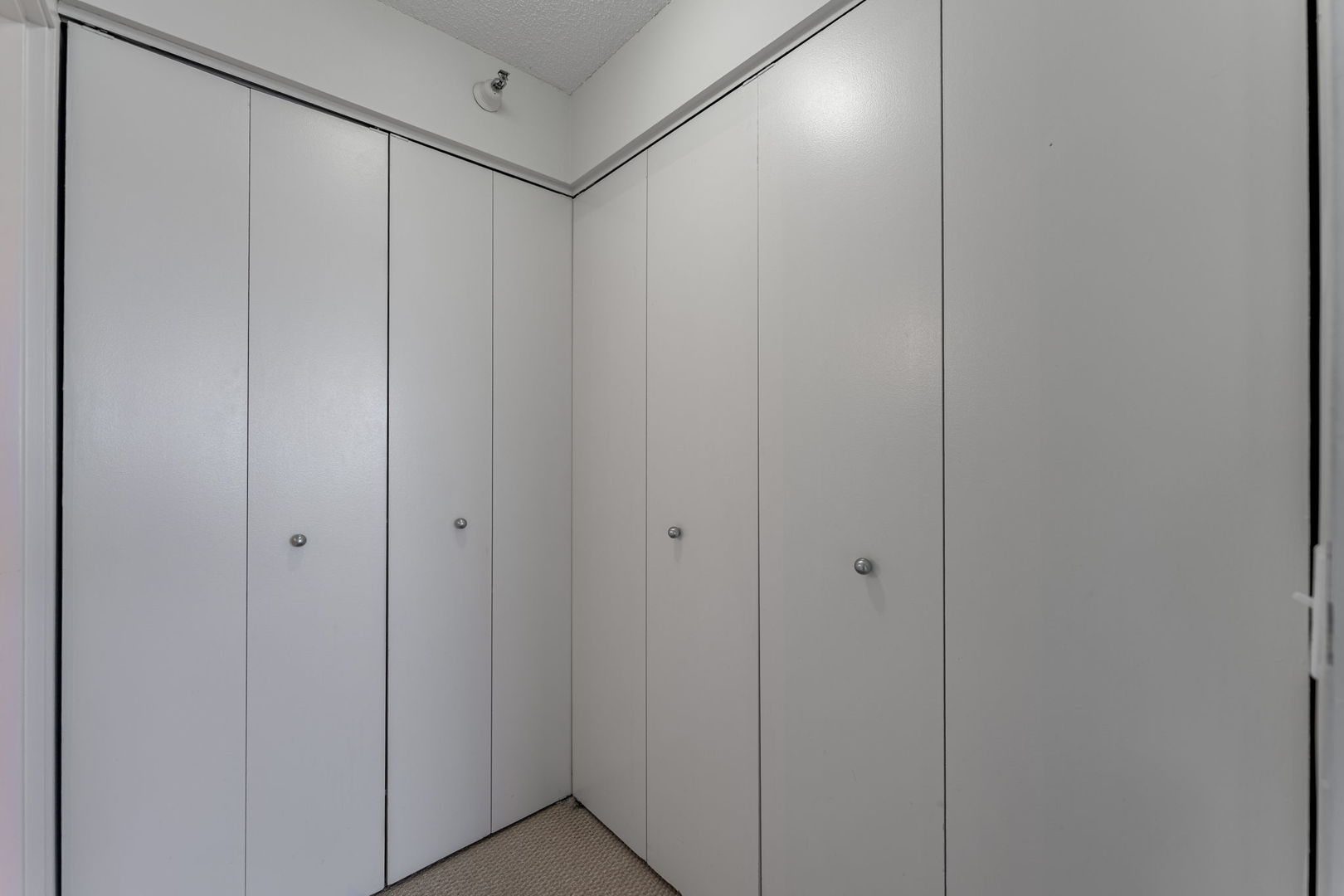 3660 N Lake Shore Drive Unit: 1912