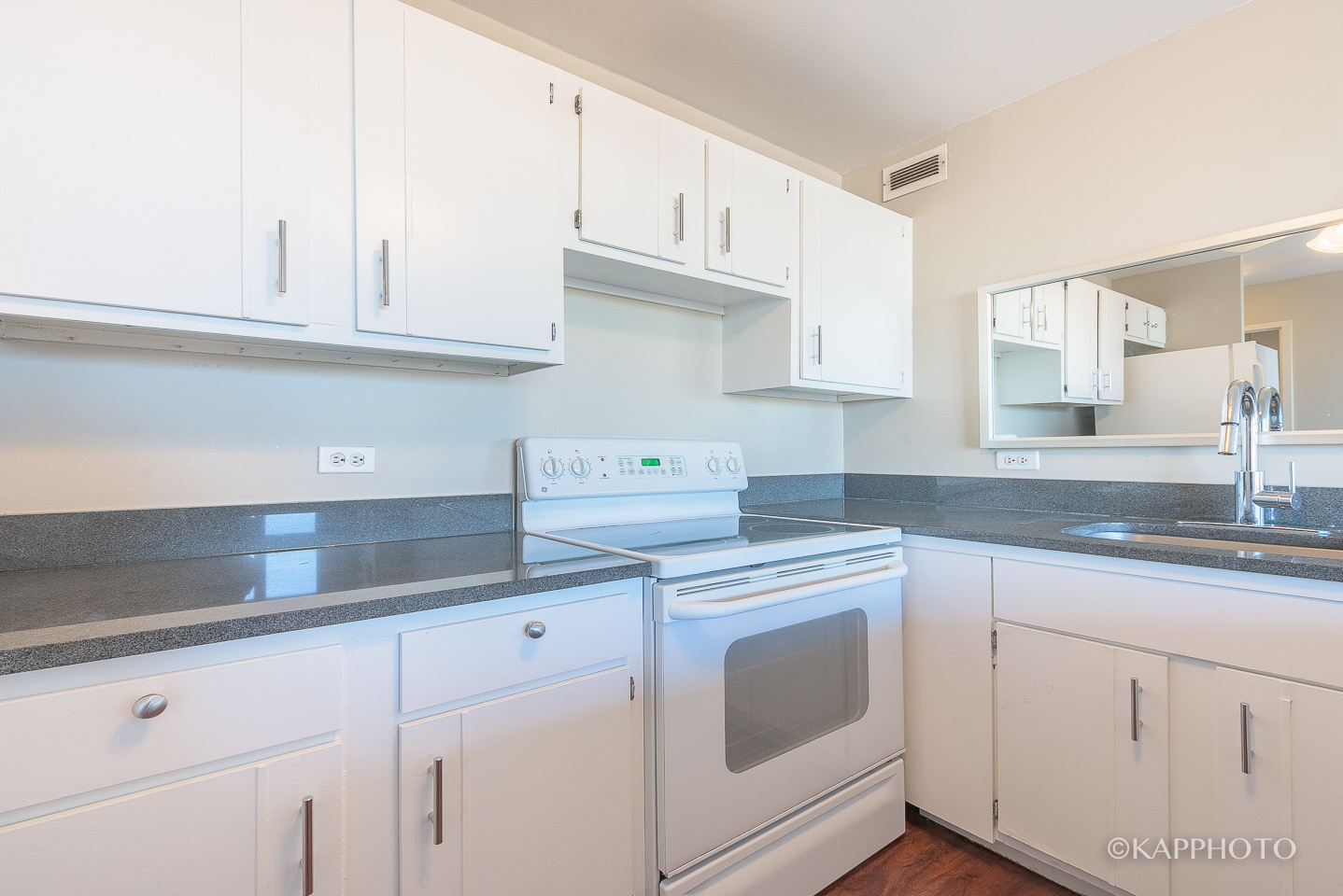 1540 N La Salle Drive Unit: 706