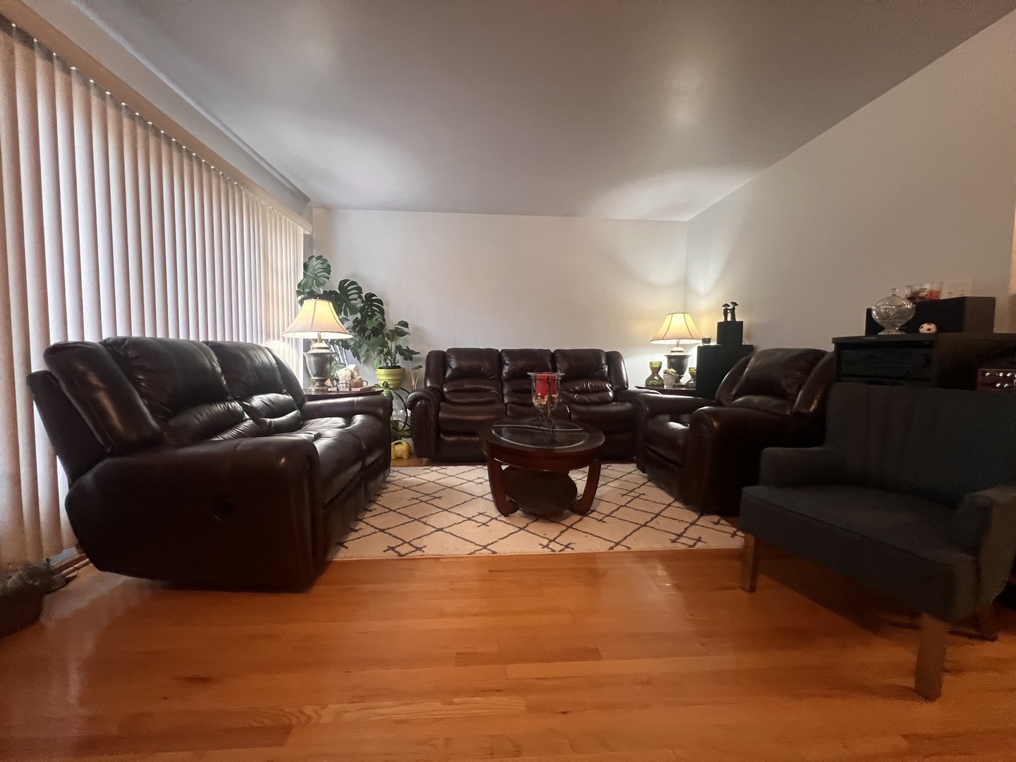 2435 W 34th Street