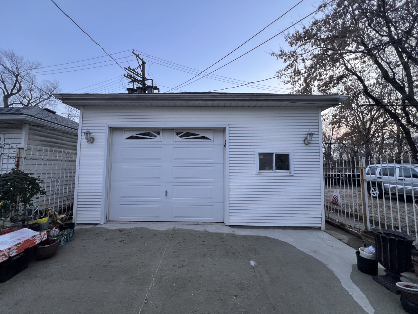 2435 W 34th Street