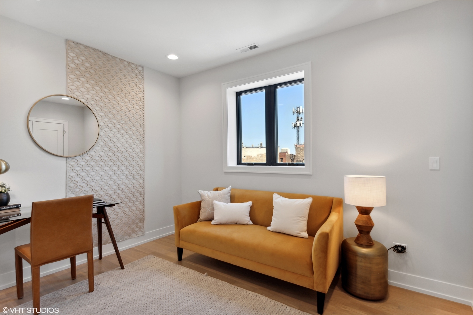 450 N Racine Avenue Unit: 1