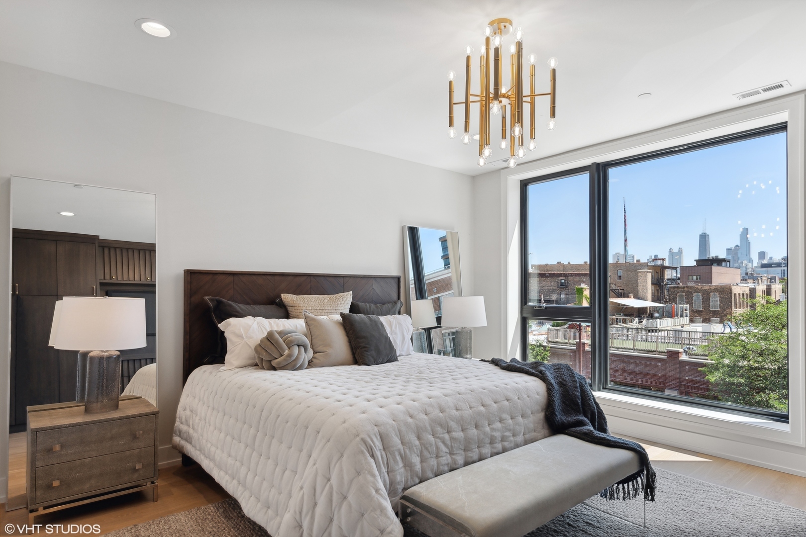 450 N Racine Avenue Unit: 1