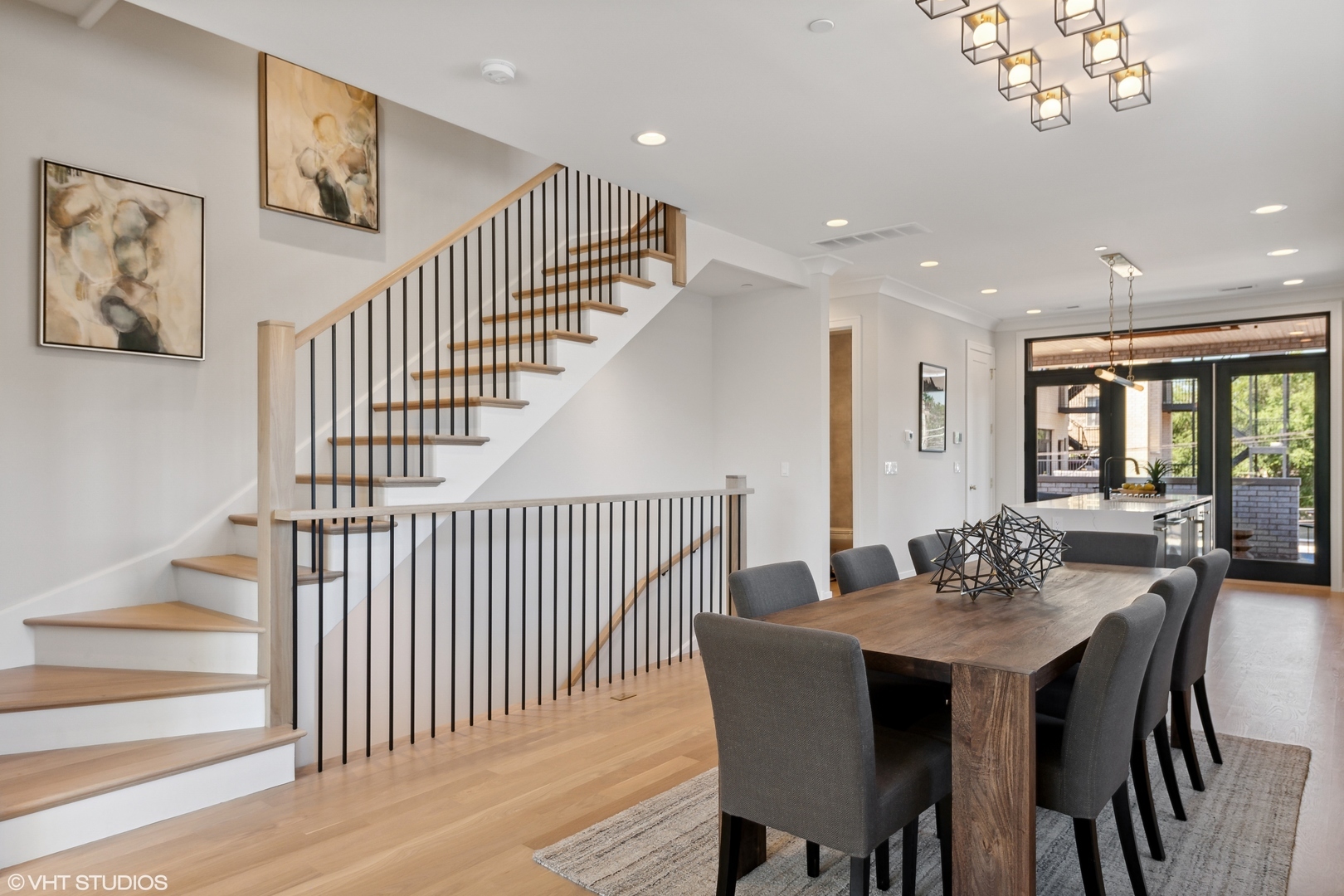 450 N Racine Avenue Unit: 1