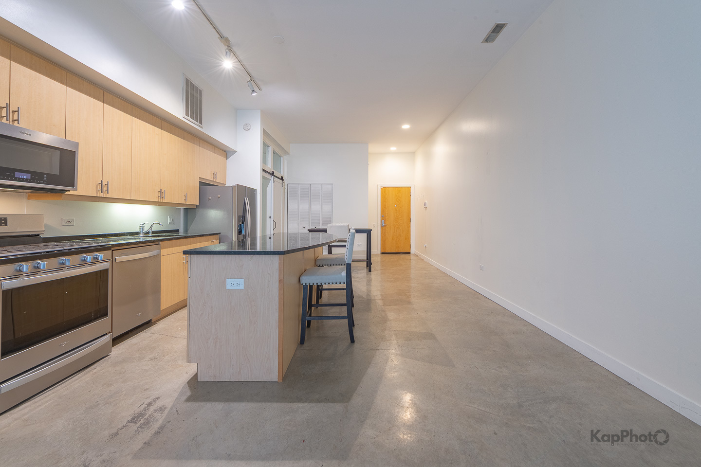949 W Madison Street Unit: 207