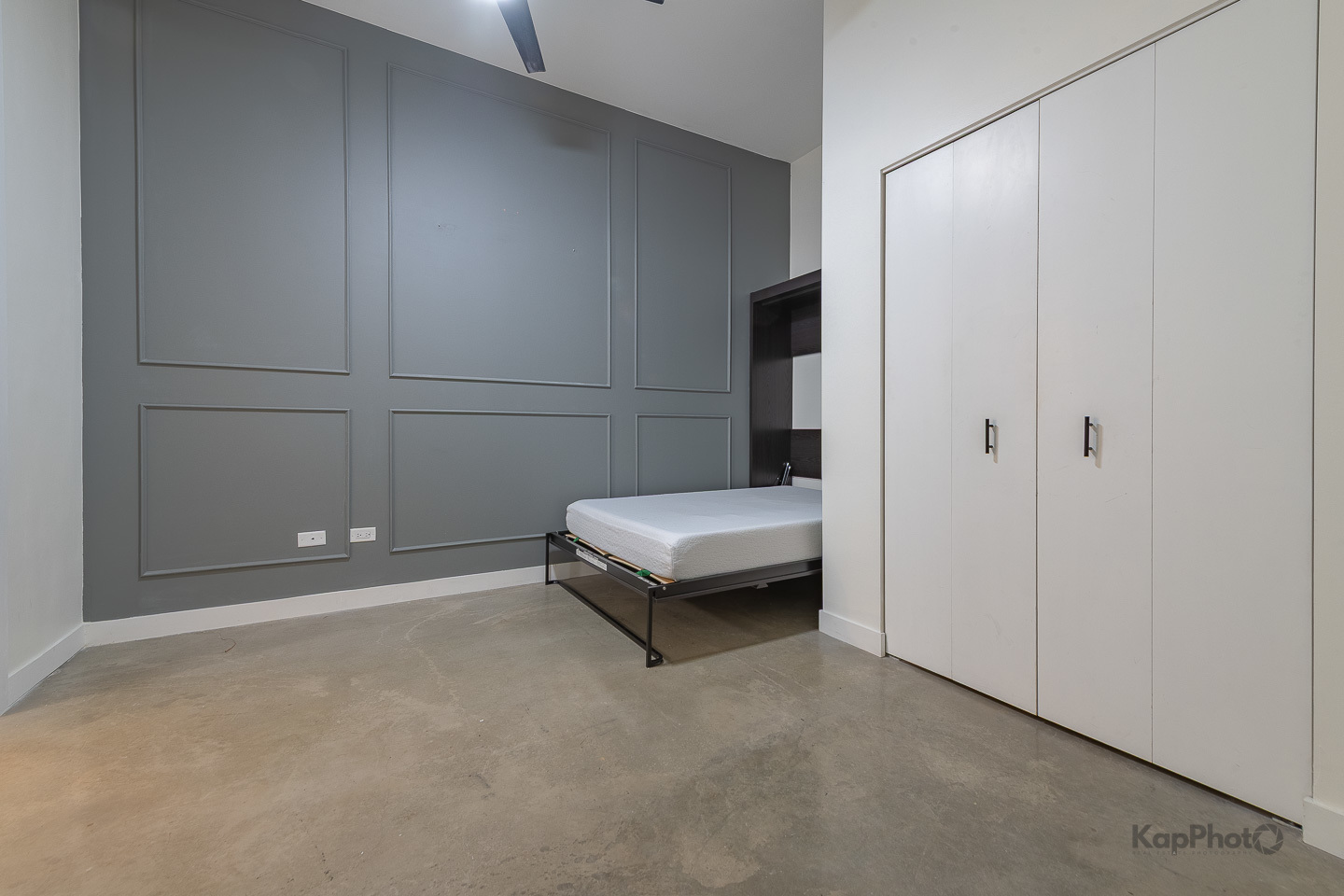 949 W Madison Street Unit: 207