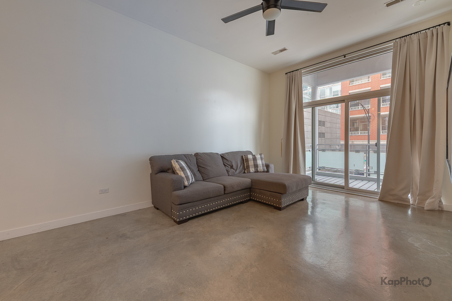 949 W Madison Street Unit: 207