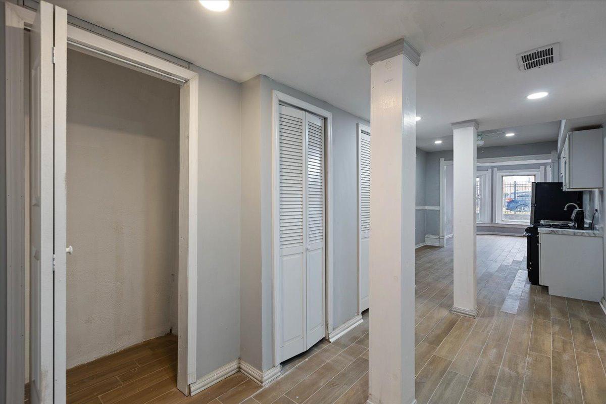 1913 S Troy Street Unit: G