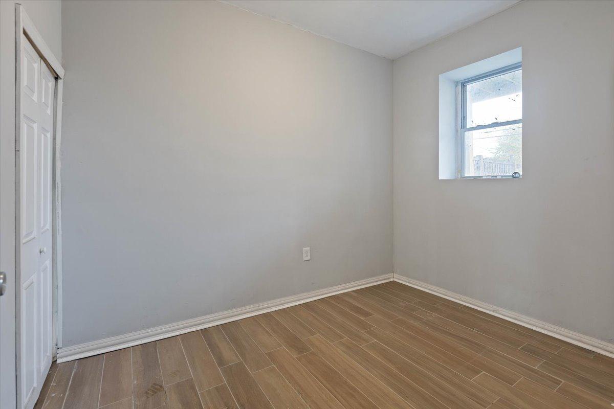 1913 S Troy Street Unit: G