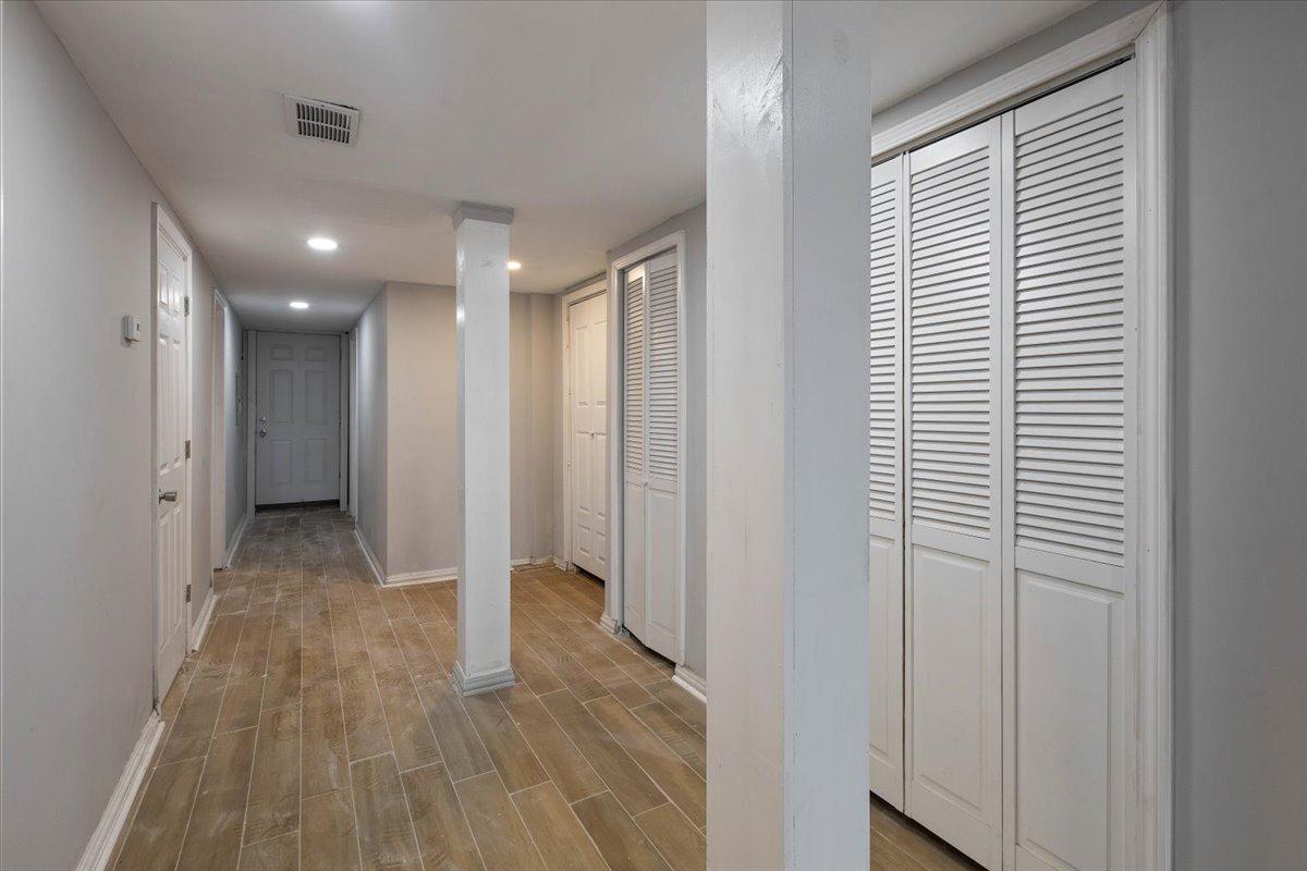 1913 S Troy Street Unit: G