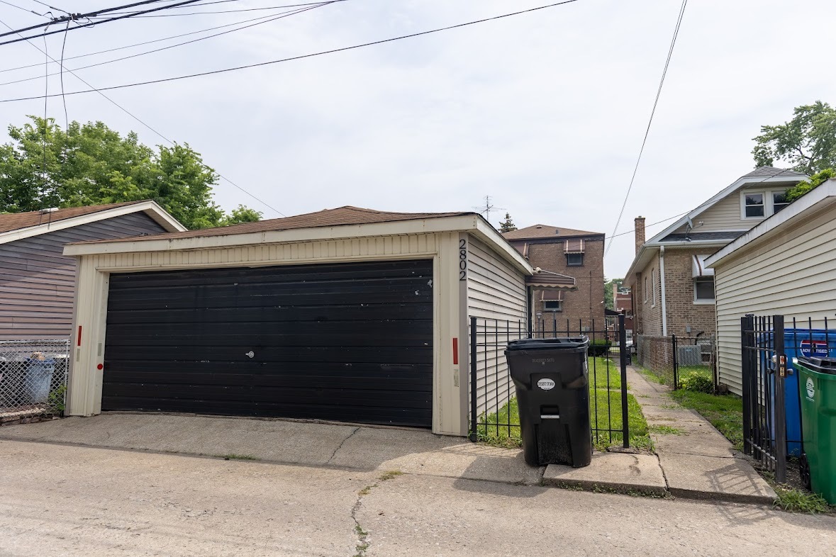2802 Cuyler Avenue
