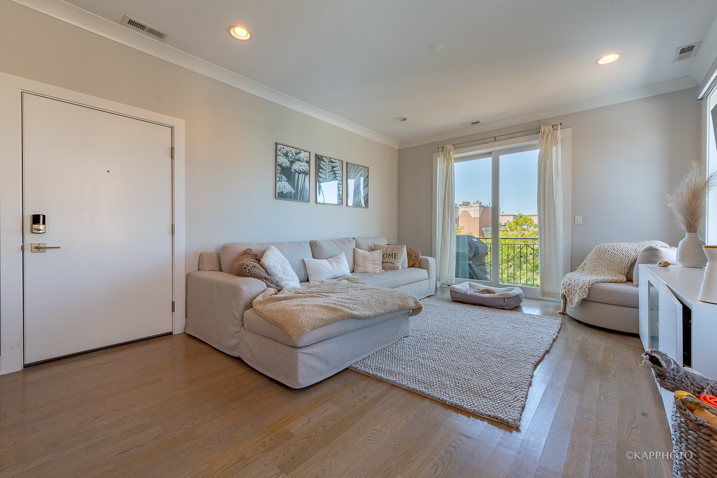 457 N Aberdeen Street Unit: 4N