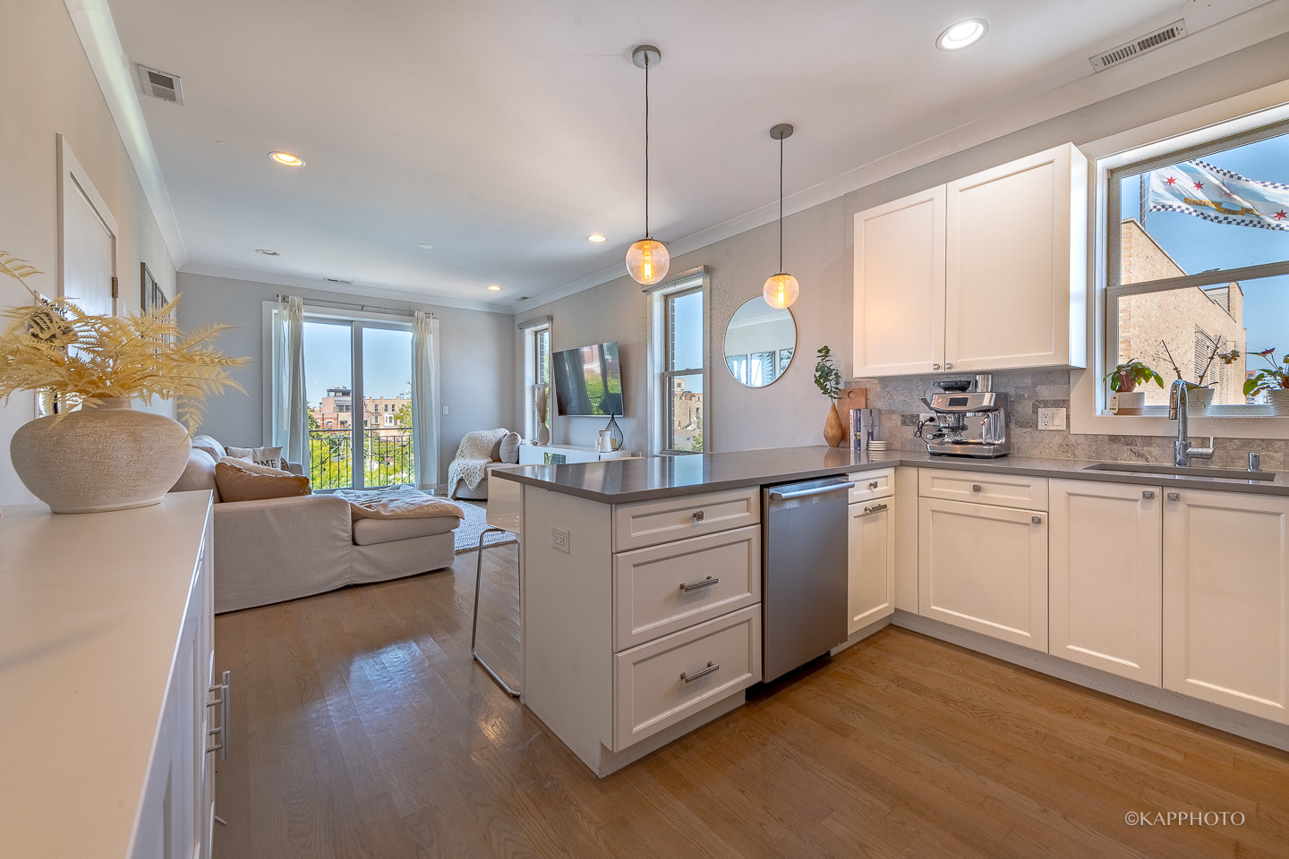 457 N Aberdeen Street Unit: 4N