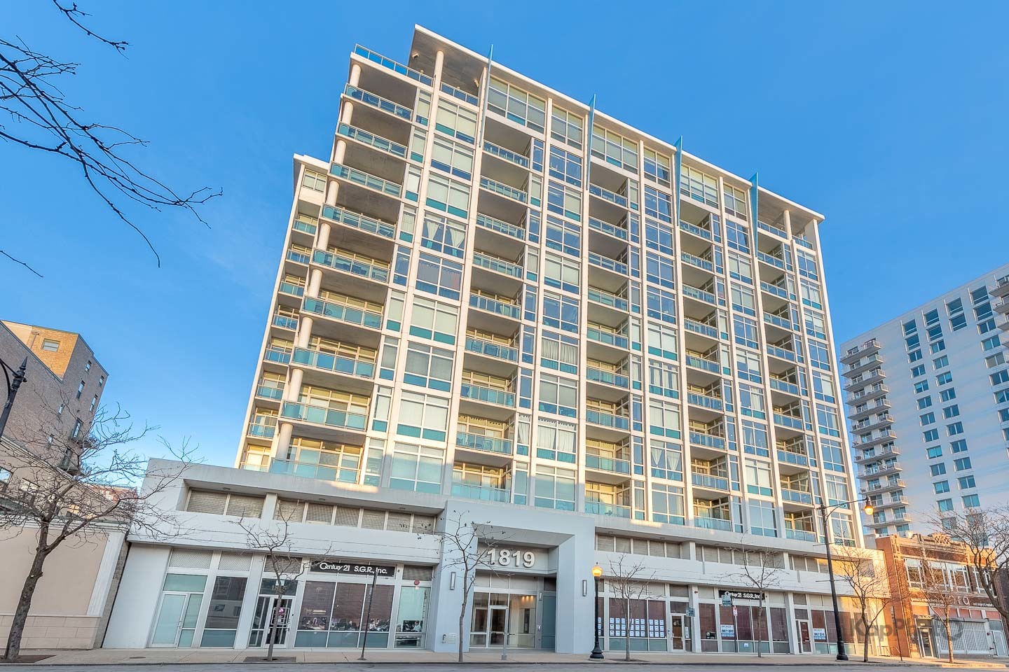 1819 S Michigan Avenue Unit: 406