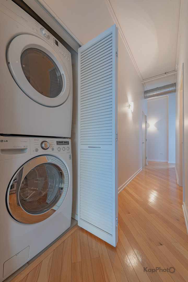 1819 S Michigan Avenue Unit: 406