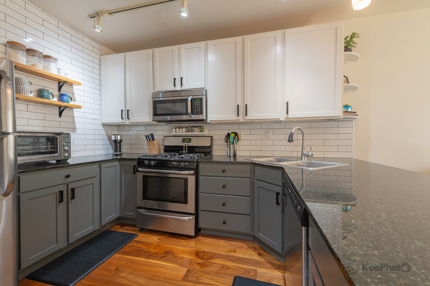 1212 N Wells Street Unit: 303