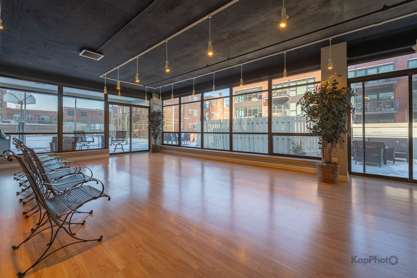 1212 N Wells Street Unit: 303