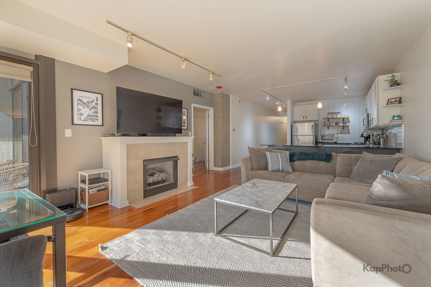 1212 N Wells Street Unit: 303