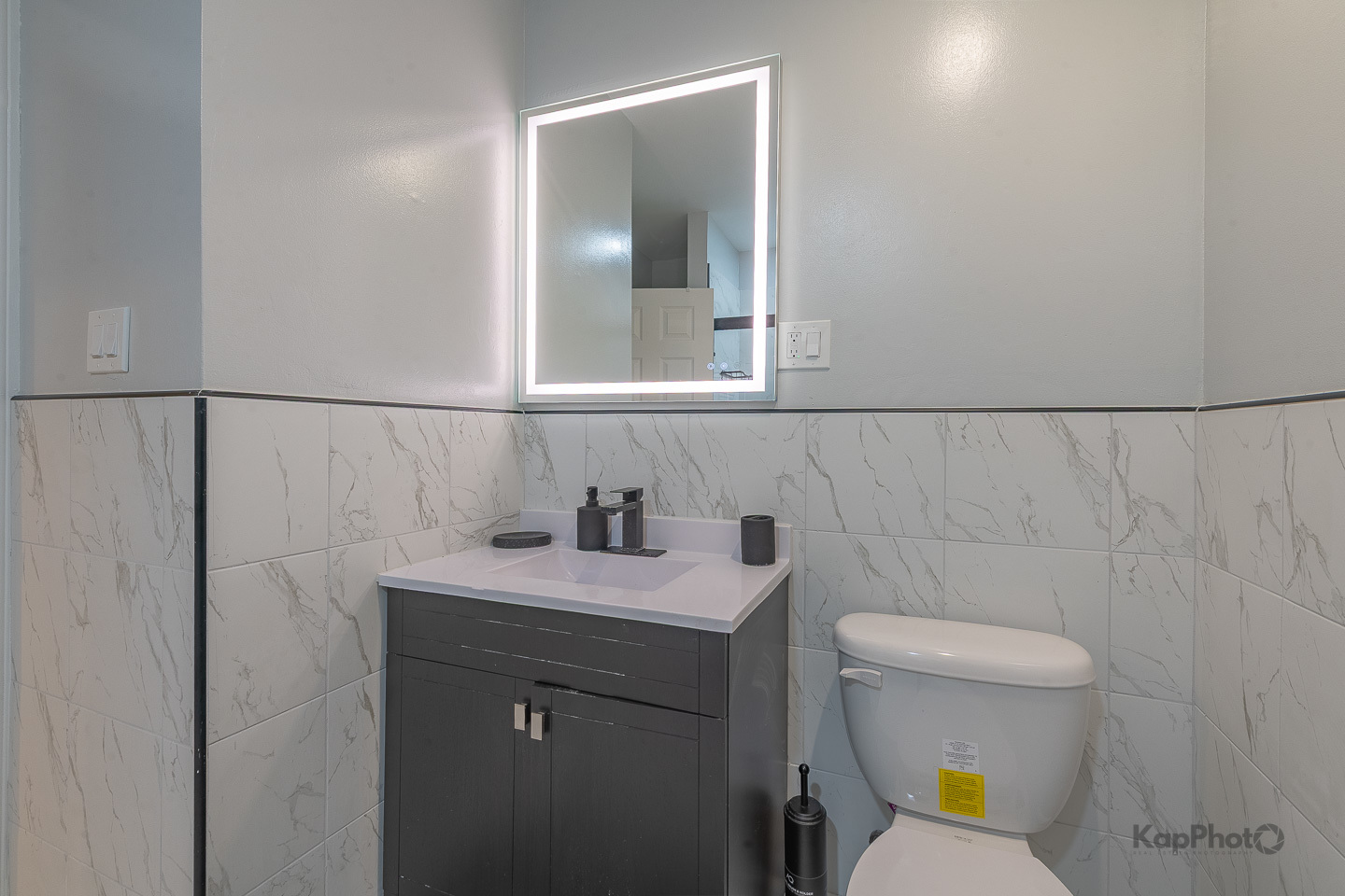 6259 W Peterson Avenue Unit: 1F