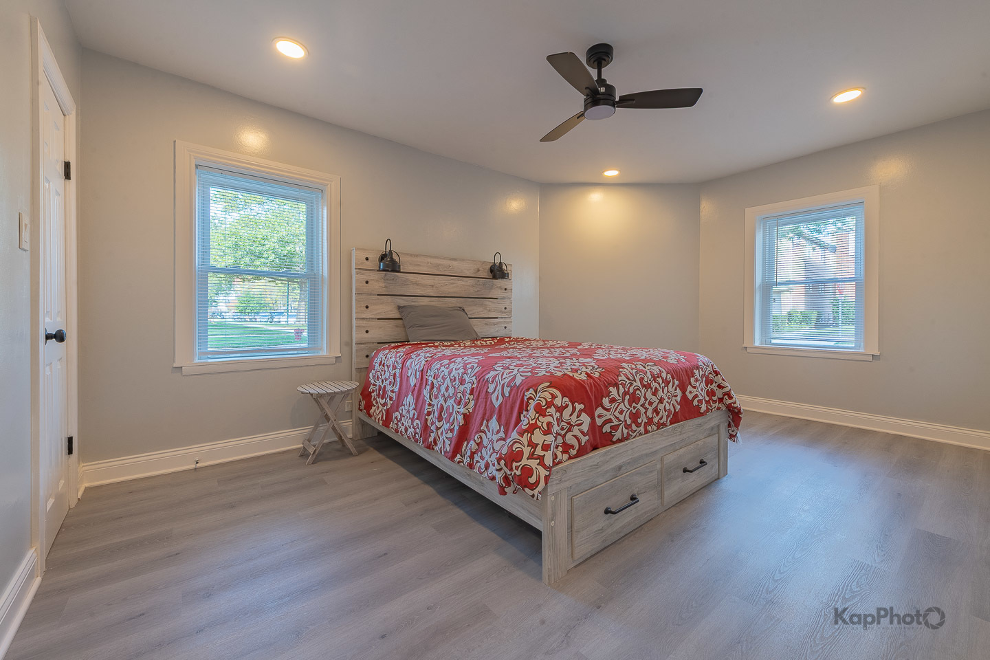 6259 W Peterson Avenue Unit: 1F