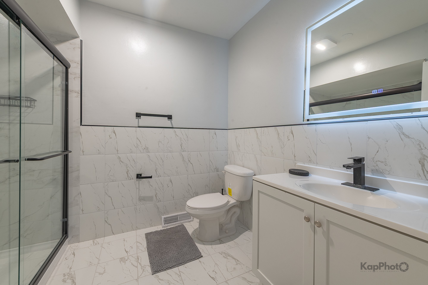 6259 W Peterson Avenue Unit: 1F