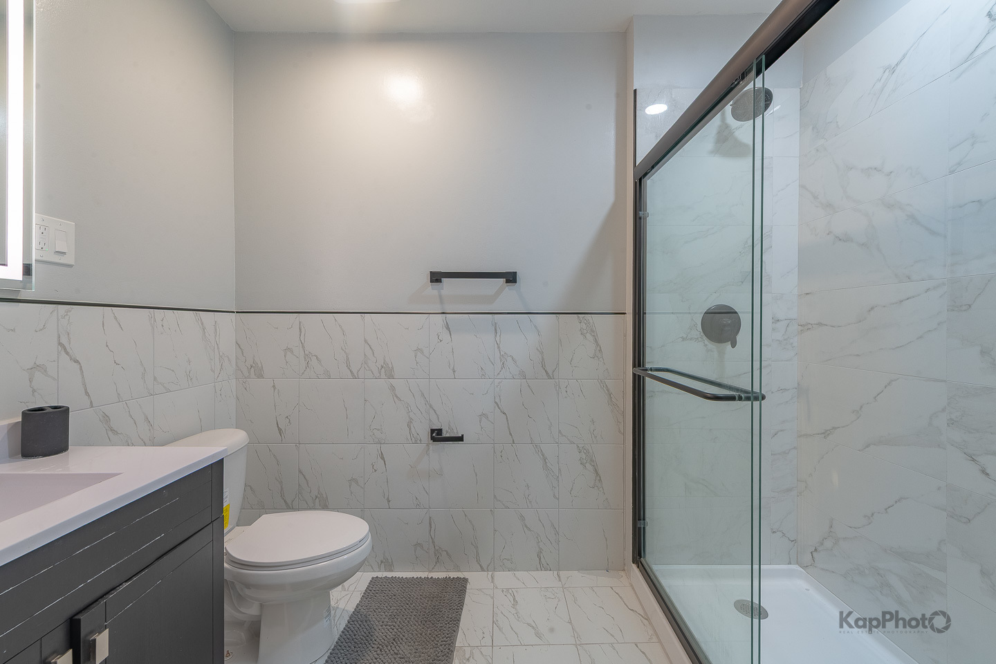 6259 W Peterson Avenue Unit: 1F