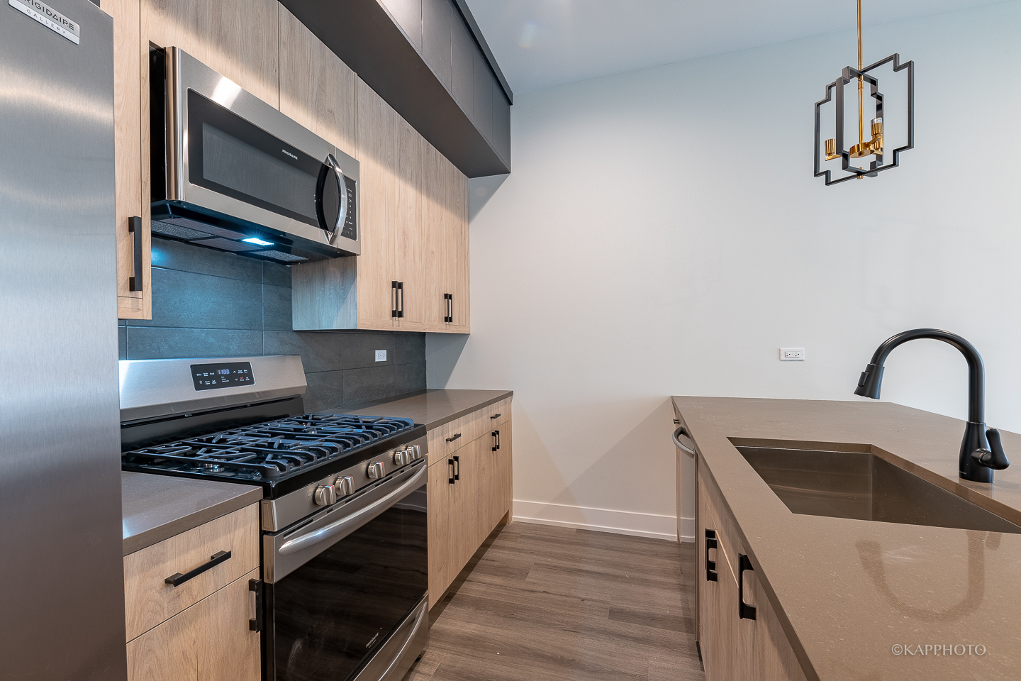 4021 N Keystone Avenue Unit: 1S