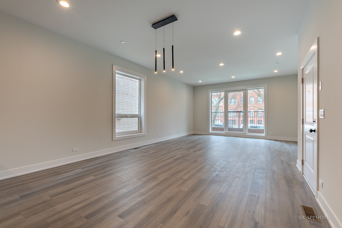 4021 N Keystone Avenue Unit: 1S